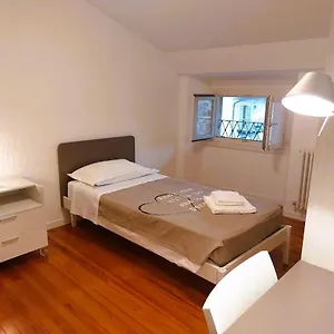 https://alla-torretta-charme-e-relax.italymilanhotels.net