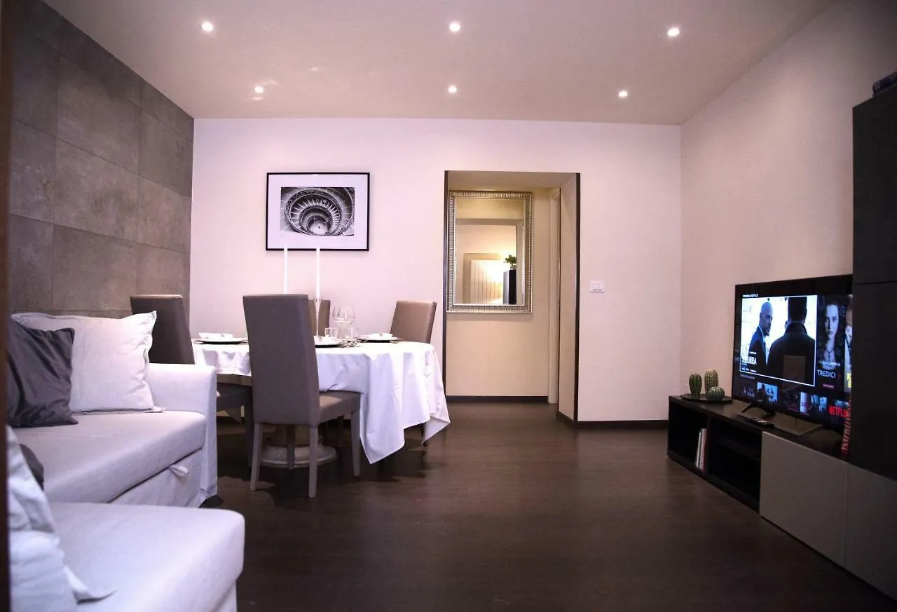 H-Aviva Giubbonari Apartment 로마