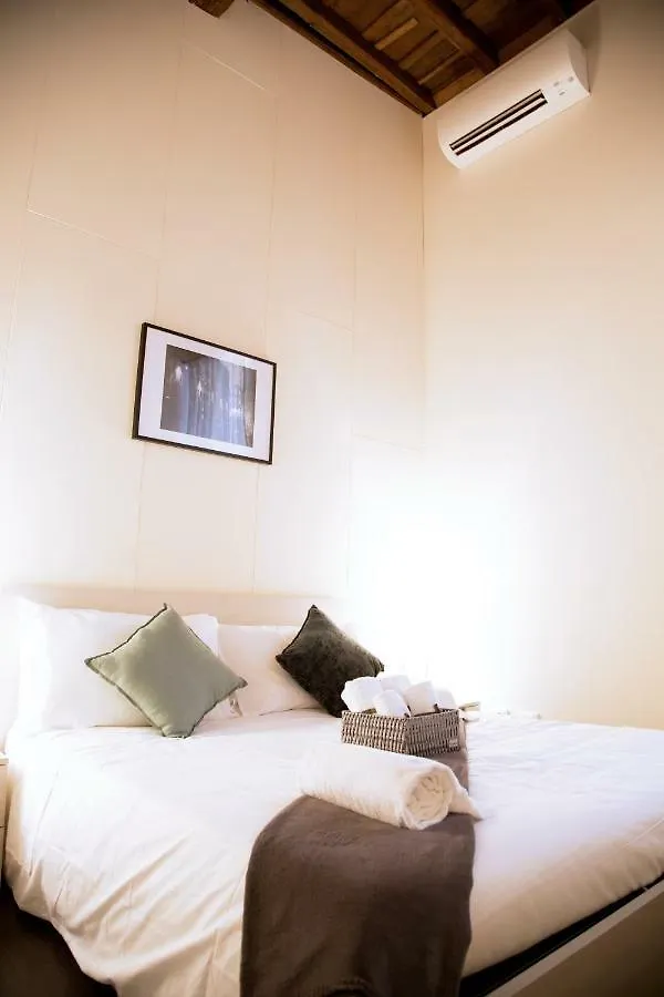 H-Aviva Giubbonari Apartment 로마